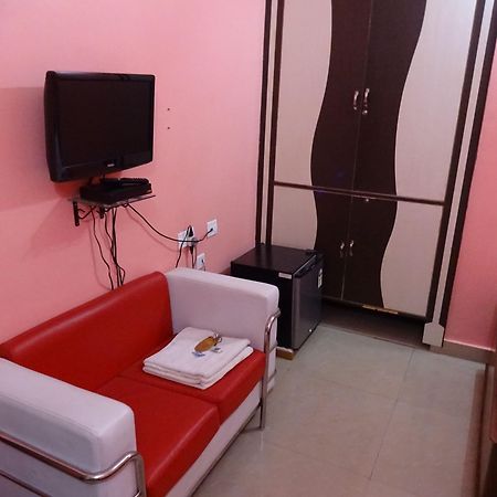 Hotel Viraat Inn Gaya Esterno foto