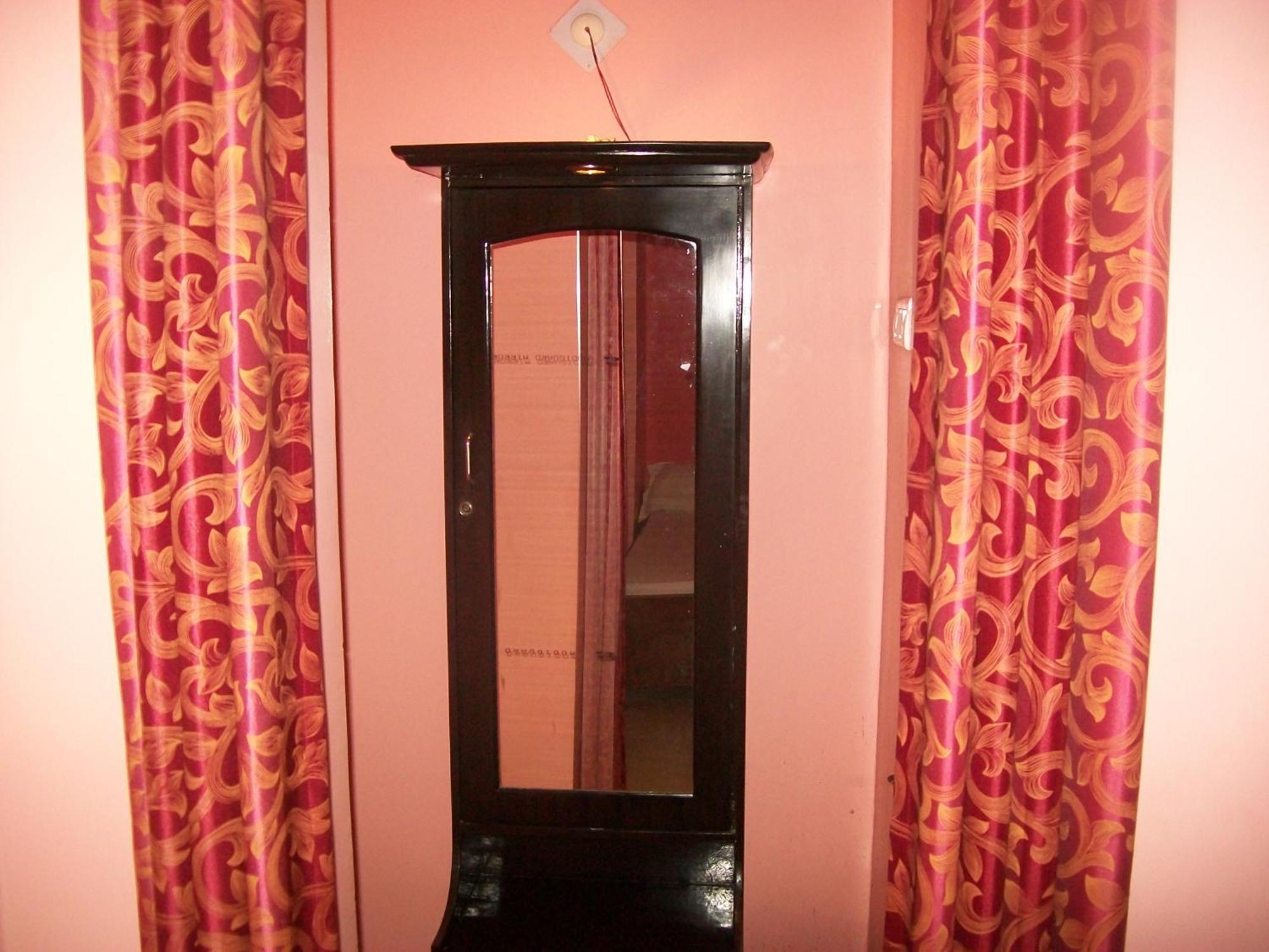 Hotel Viraat Inn Gaya Esterno foto