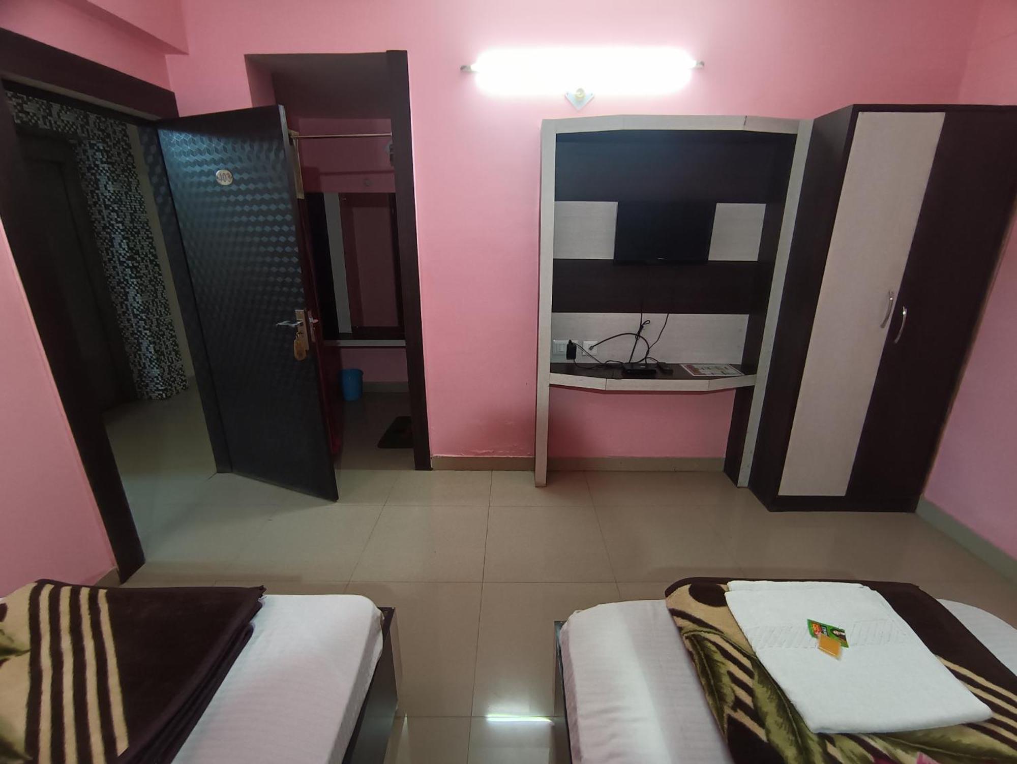 Hotel Viraat Inn Gaya Esterno foto