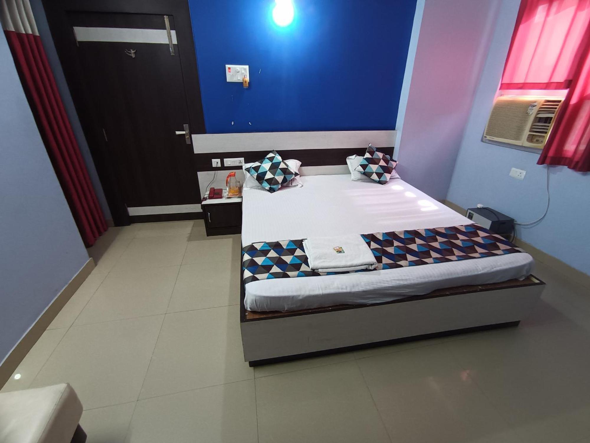 Hotel Viraat Inn Gaya Esterno foto