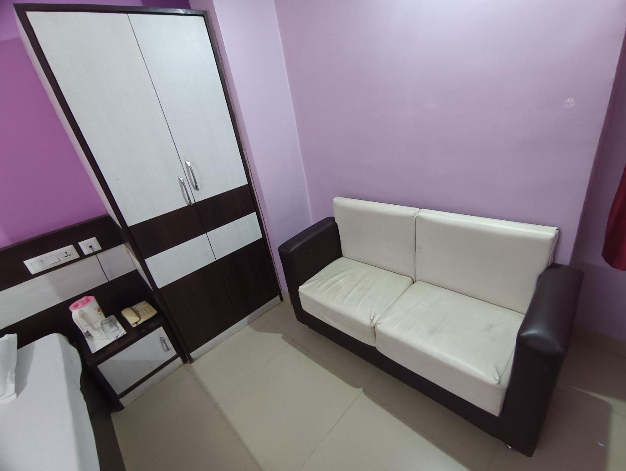 Hotel Viraat Inn Gaya Esterno foto